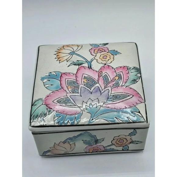 Vintage Hand Painted Trinket Box  WBI 1970s - Picture 5 of 11